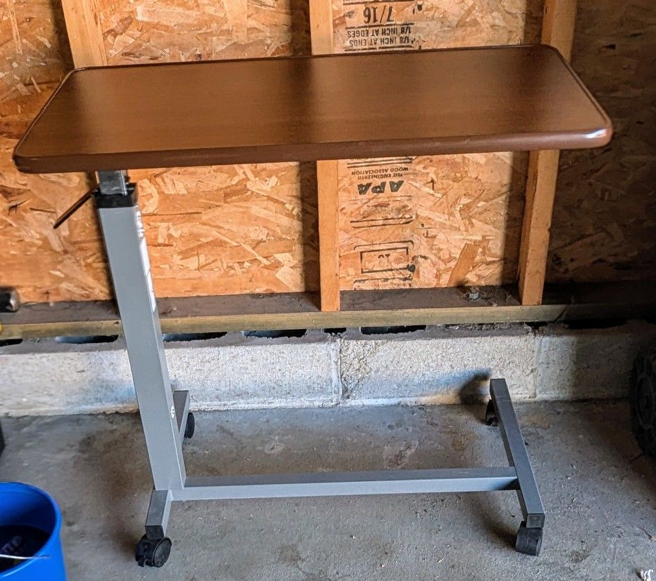 Vaunn Medical Table