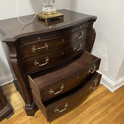 Solid Wood Chest/Dresser 