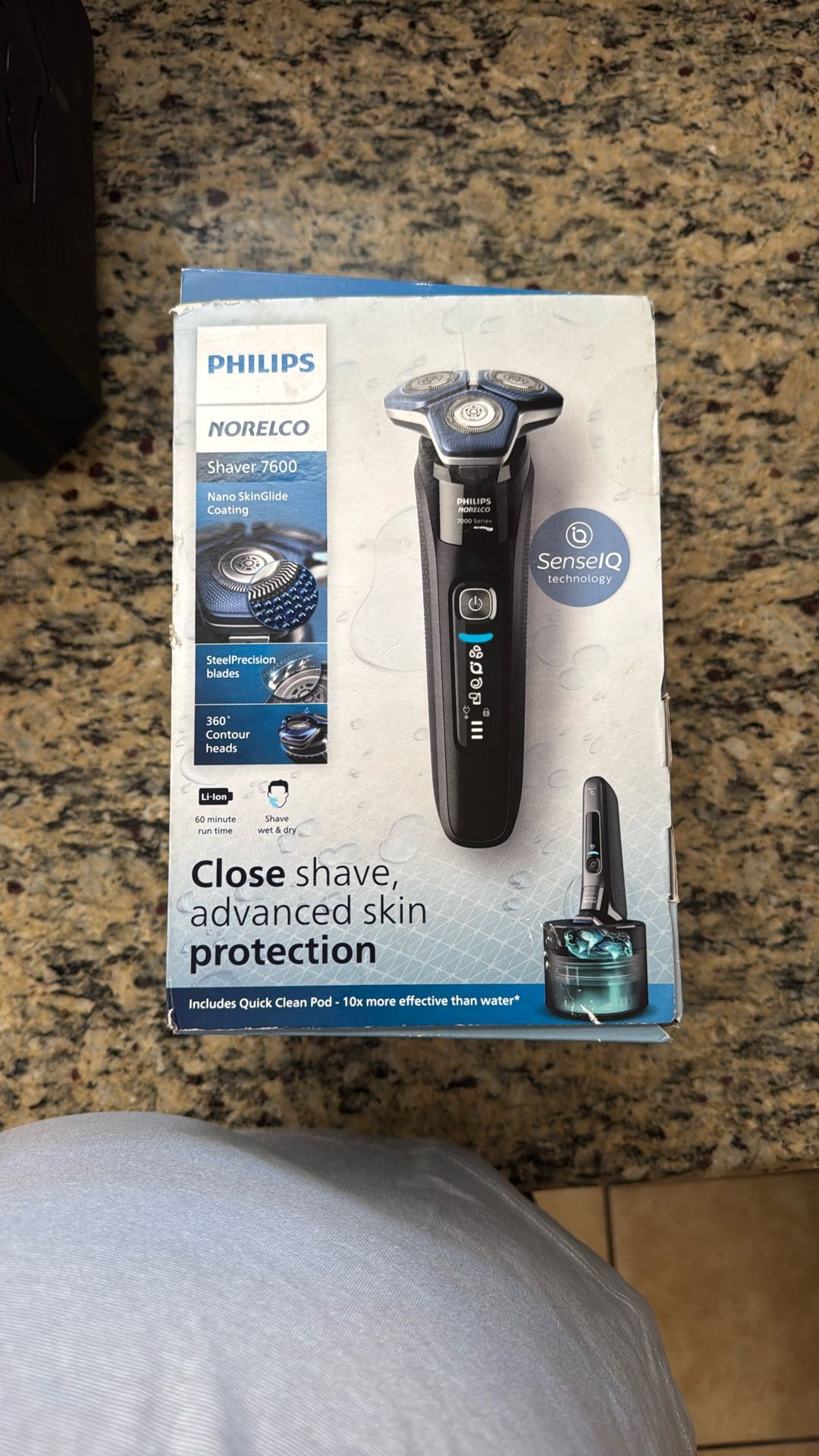 Philips Norelco - Shaver 7600, Rechargeable Wet & Dry Electric Shaver with Se...