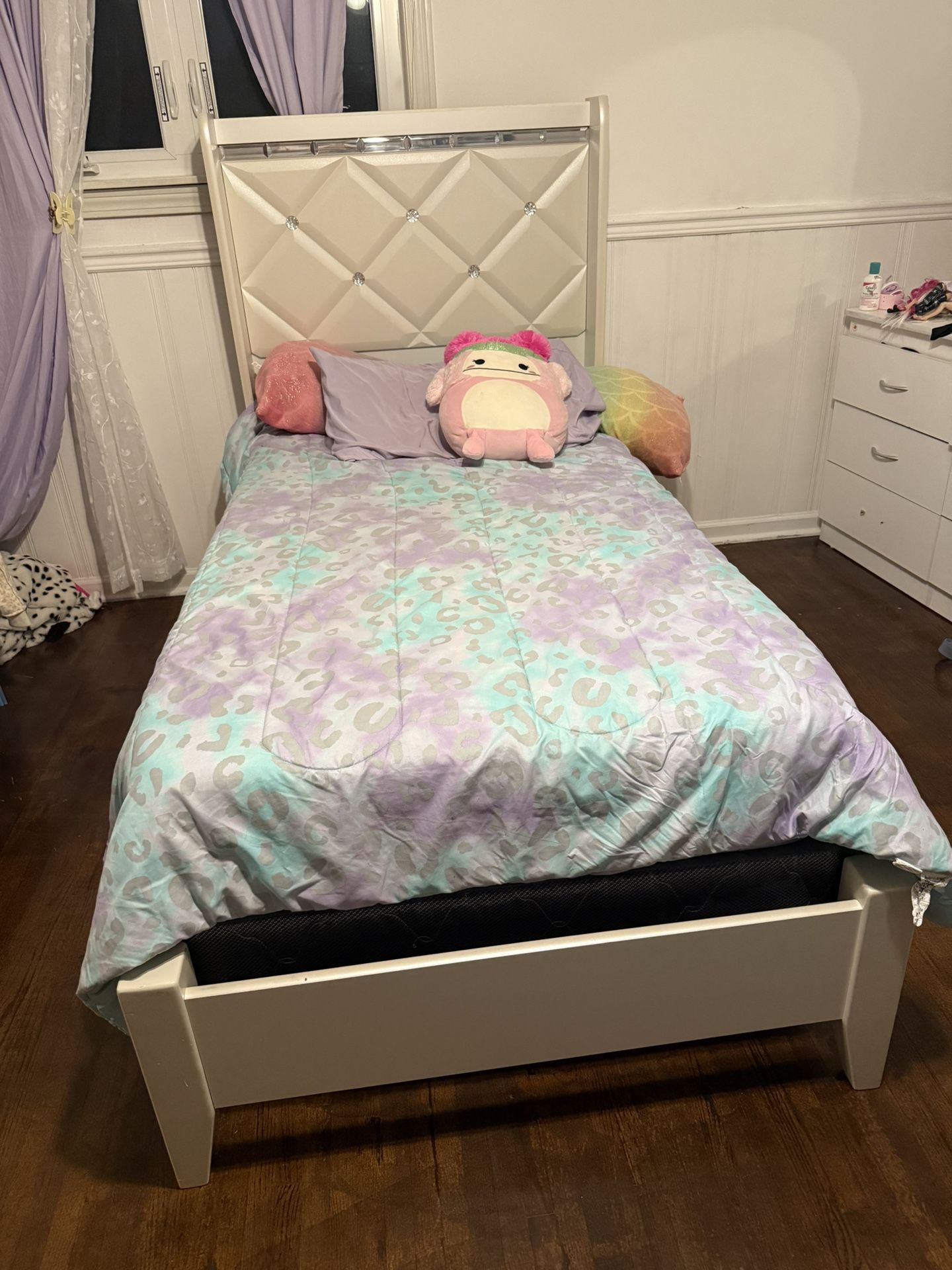 Twin Bed