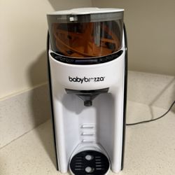 Very Clean Baby Brezza Milk Dispenser 