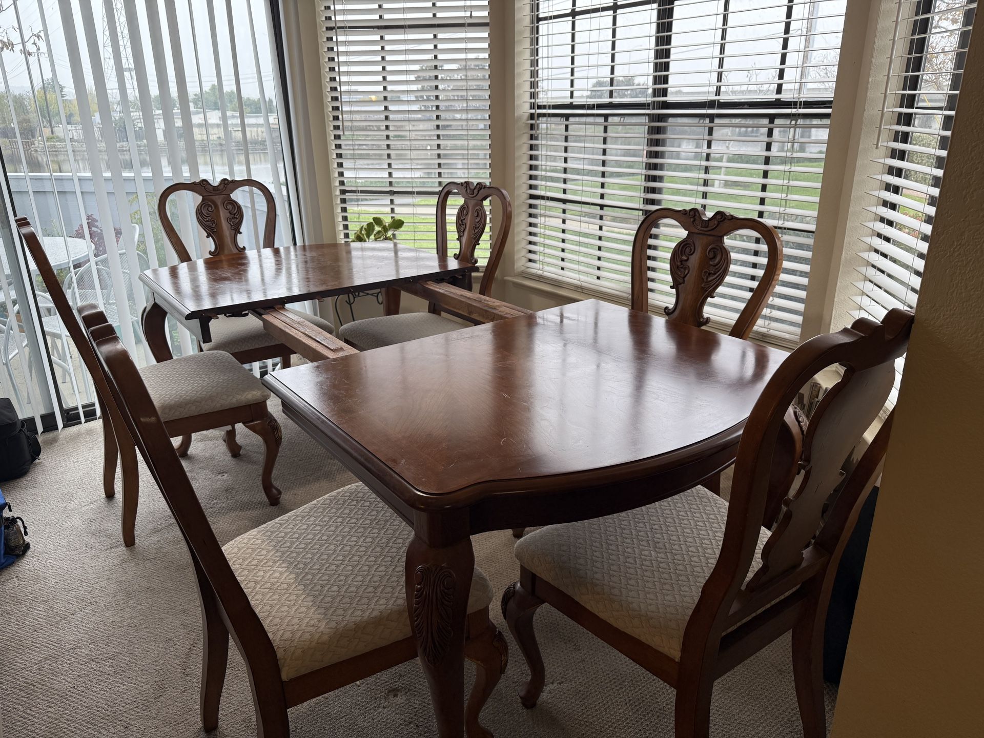 Dinning Table + 8 Chairs Wood