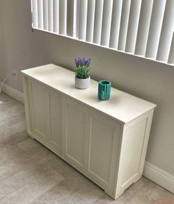Modern buffet cabinet