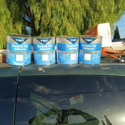 1 Gallon Can S Ceramic Tile Adhesive .
