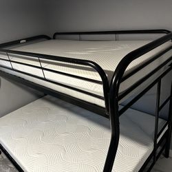 New Bunk Bed Wht Matress For $489