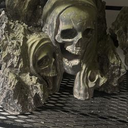 Skull Multiple Piece For Fish tank. For 50 Gallon And Up 