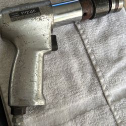 Snap-on Tools PH2050 Air Hammer with PH200C Quick Release Chuck 