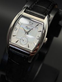 NWT Kenneth Cole Women's Watch - Mother of Pearl Dial (New Battery)⁠