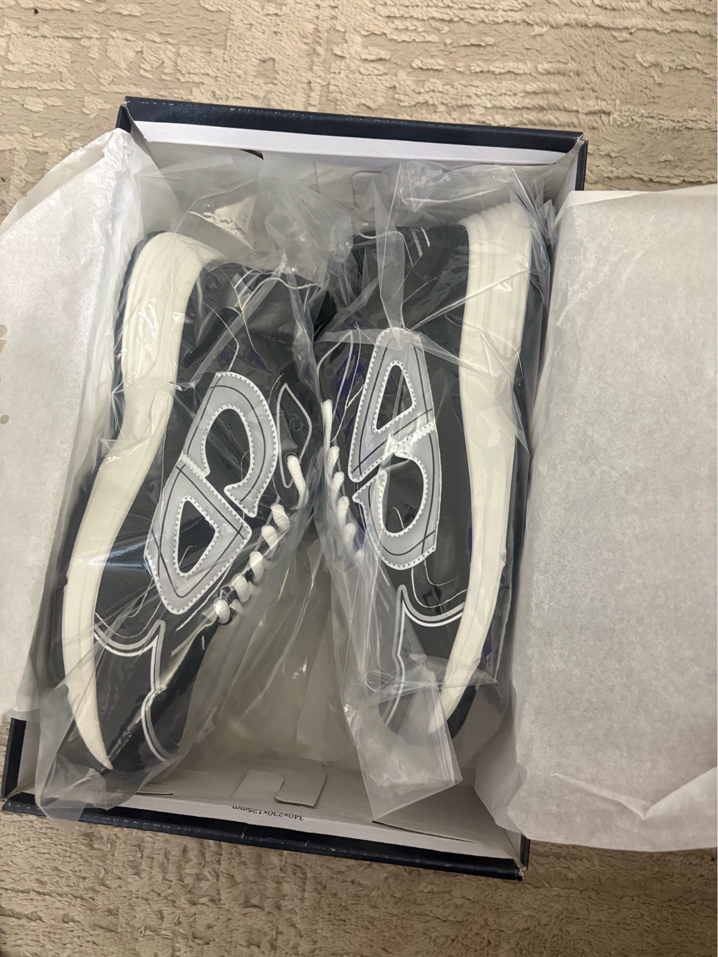 Dior b30 size 9