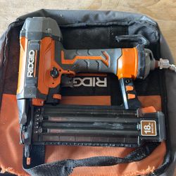 Ridgid Nail Gun 2” Good Condition , Pistola De Clavos 2” Buanas Condiciones