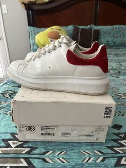 ALEXANDER MCQEEENS SIZE 43 aka 10 US WORN BUT STILL REAL CLEAN 