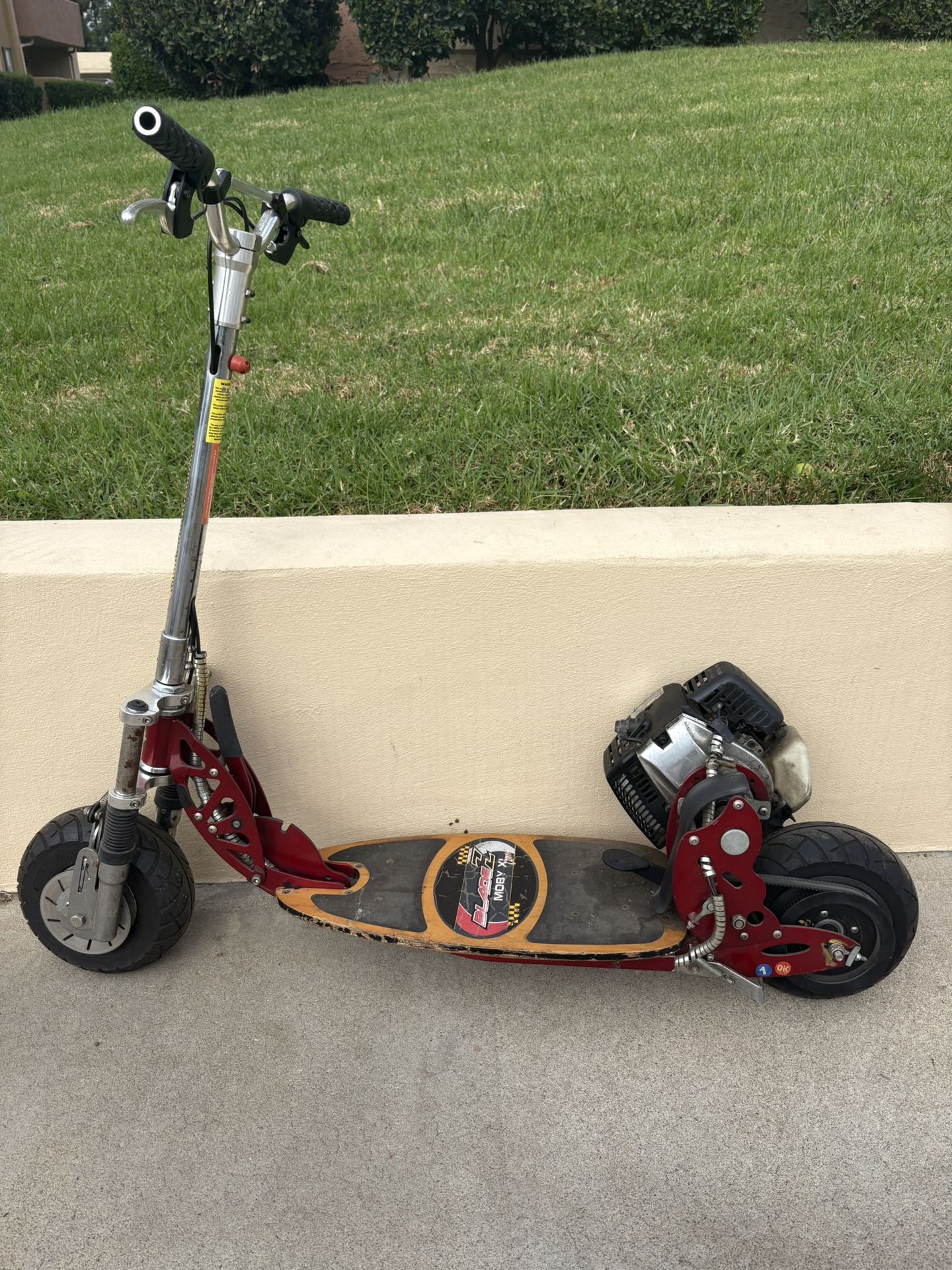 Moby XL gas Scooter