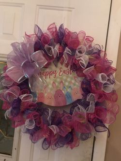 EaSter door wreaths