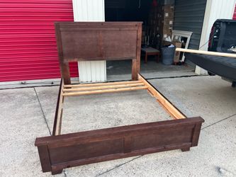Queen/Full Wood Bed