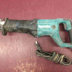 Makita Heavy Duty Reciprocating Saw / Sawzall 