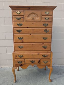 Vintage dresser