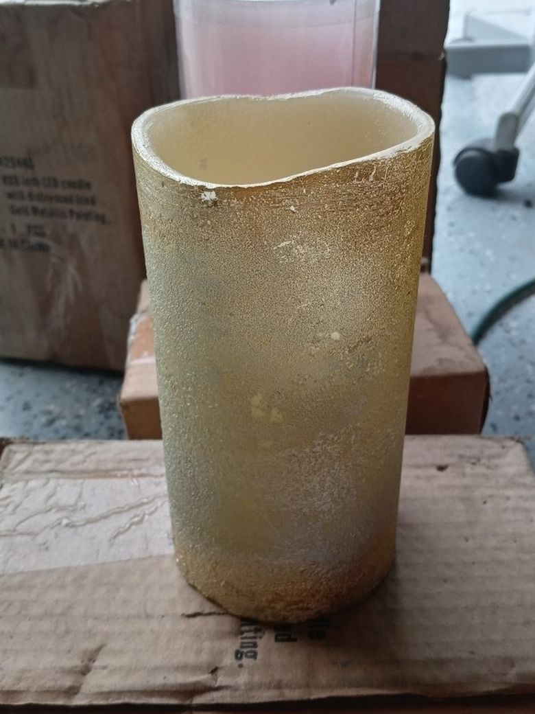 Gold Metalic Candle. 1 4x8.  1 3x6.  2 3x4