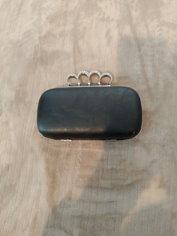 Small Knuckle Hold Black Purse/Clutch