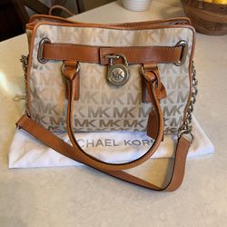 MICHAEL KORS EMBOSSED TOTE