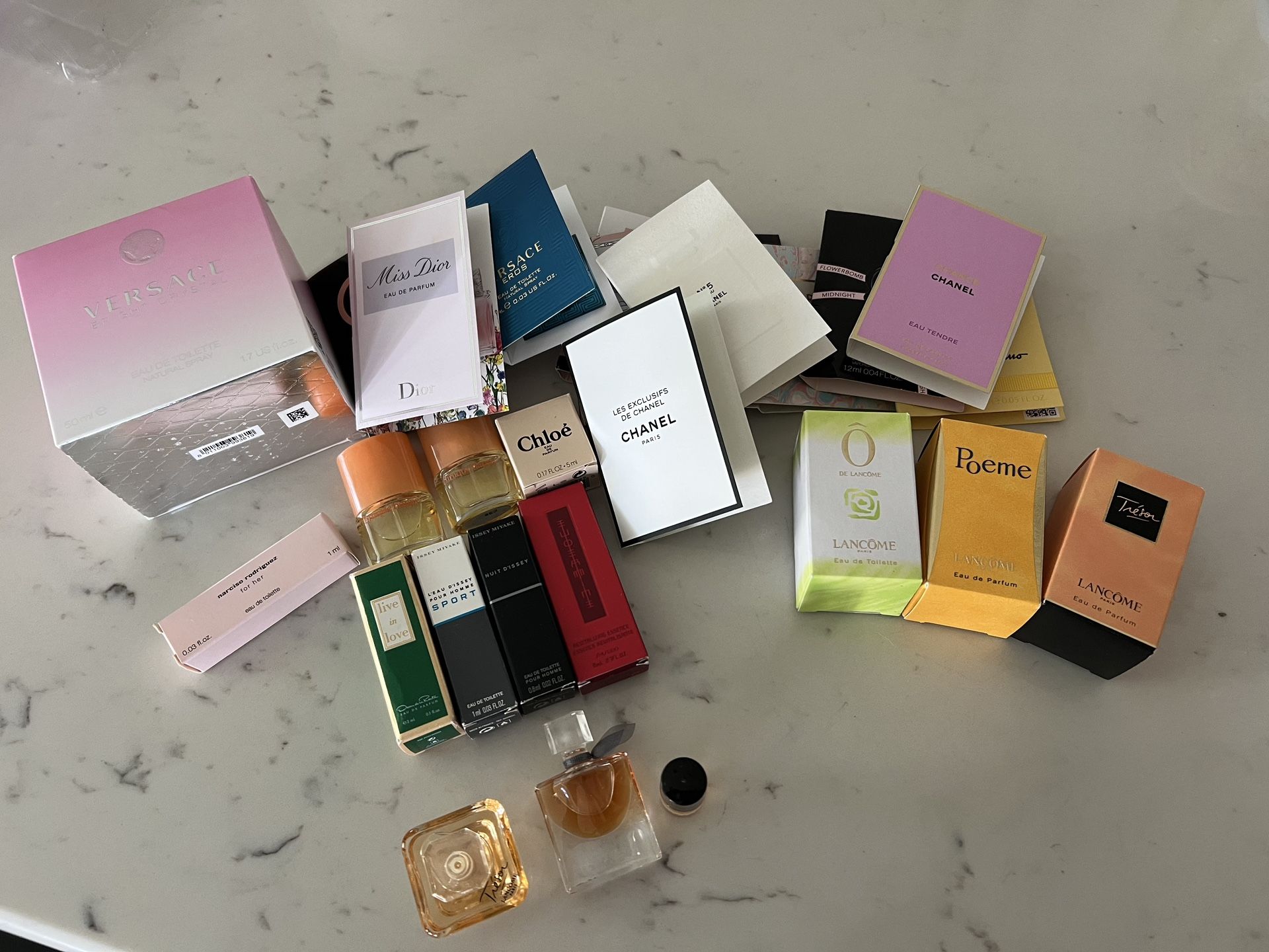 Versace Bright Chrystal edt & Miniature Perfume Set