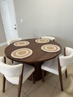 TABLE SET