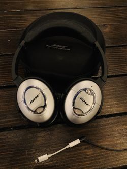 Bose QuietComfort 15 with BRAND NEW Bose Ear Pads