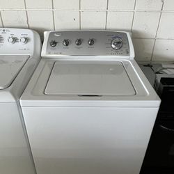Whirlpool Super Capacity Auto Sensing Smart Washer In Excellent Working Condition 