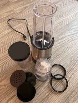 Bella Smoothie Blender & Grinder