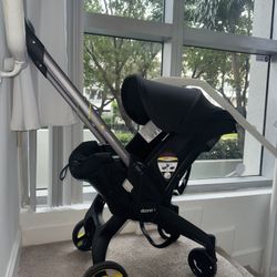 Doona Stroller + Car Seat 