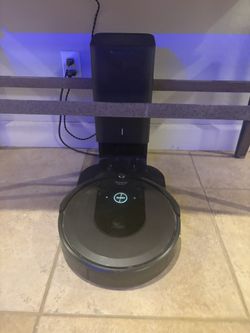 Roomba i7 WiFi Self Cleaning With Accessories