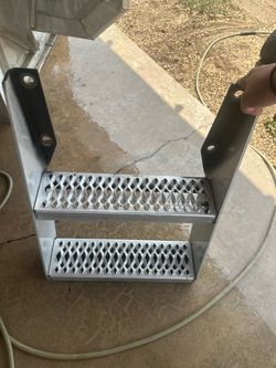 Semi Truck Steps – Peterbilt/ Kenworth