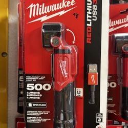 Milwaukee Redlithium USB Pivoting Flood Light Kit 500lumens