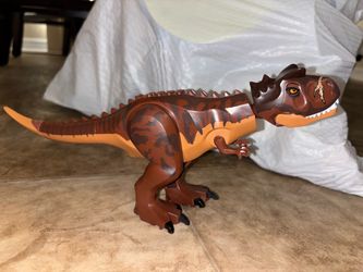 Lego carnotaurus