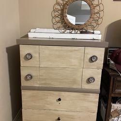 Dresser/chest Of Drawers 