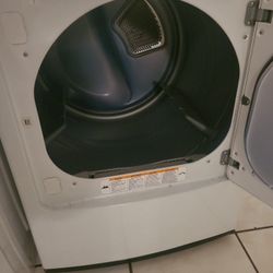 LG Dryer In Good Condition 