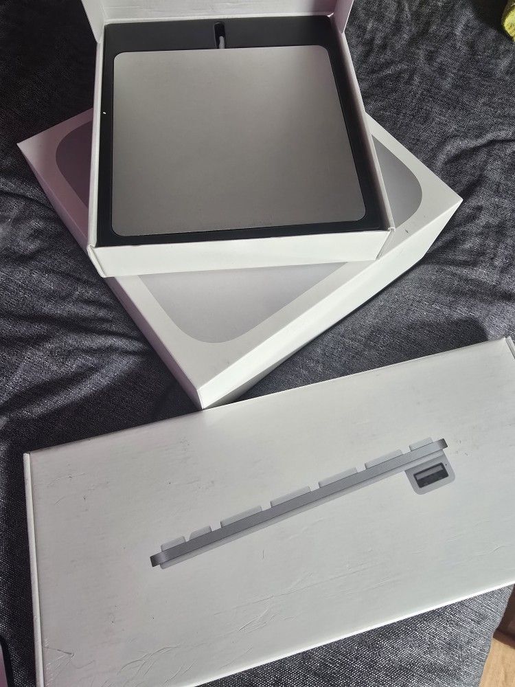 Like New Mac MINI M1