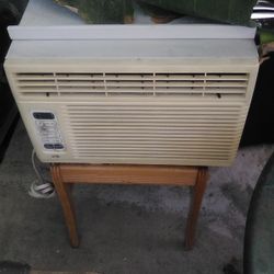 Good Hampton Bay Ac Unit 6,000btu"s 