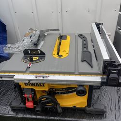 DEWALT 15 Amp Corded 8-1/4 in. Compact Portable Jobsite Tablesaw