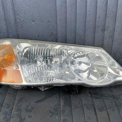 01 02 03 ACURA SABER Type S HID Stanley P1611 Right Side