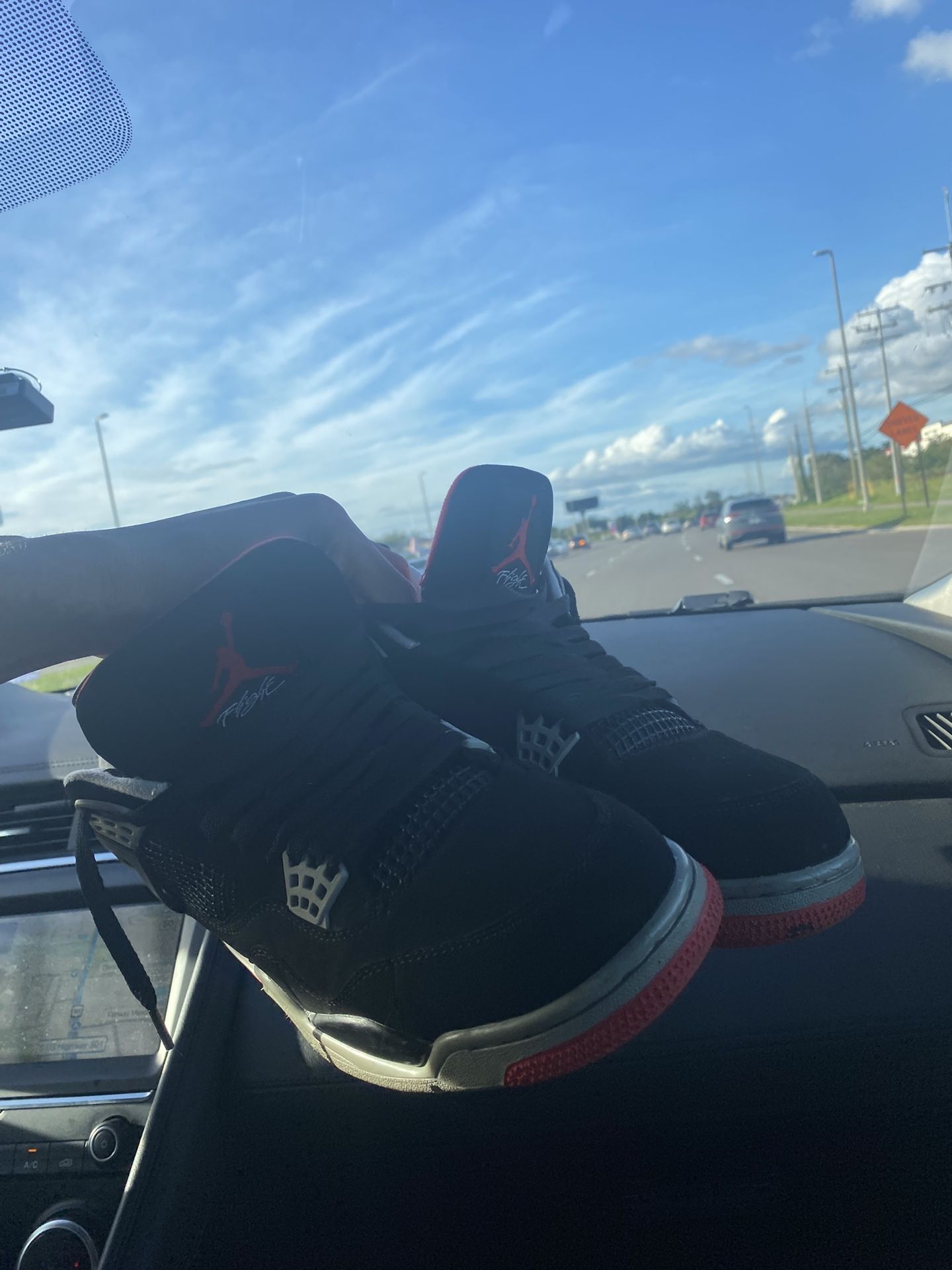 Air Jordan 4 Retro “Bred”