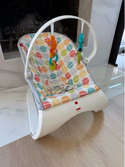 Baby seat bouncer