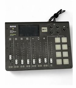 RodeCaster Pro