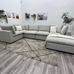 Thomasville Sectional Modular Couch - Free Delivery