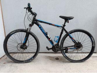 Trek mountain bike XL