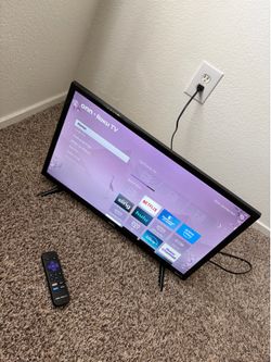 Onn Tv Works perfectly / Ready to use / Remote included