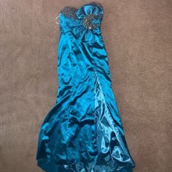 TERANI BLUE DRESS SIZE 6