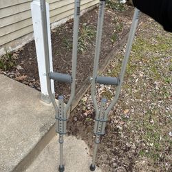 Crutches 