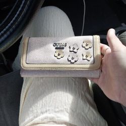 Guess Wallet