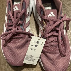 Adidas women 7.5 Run falcon Shoes! Brand new