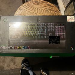 Gamer Razer Keyboard And 2 Razer Mouse 